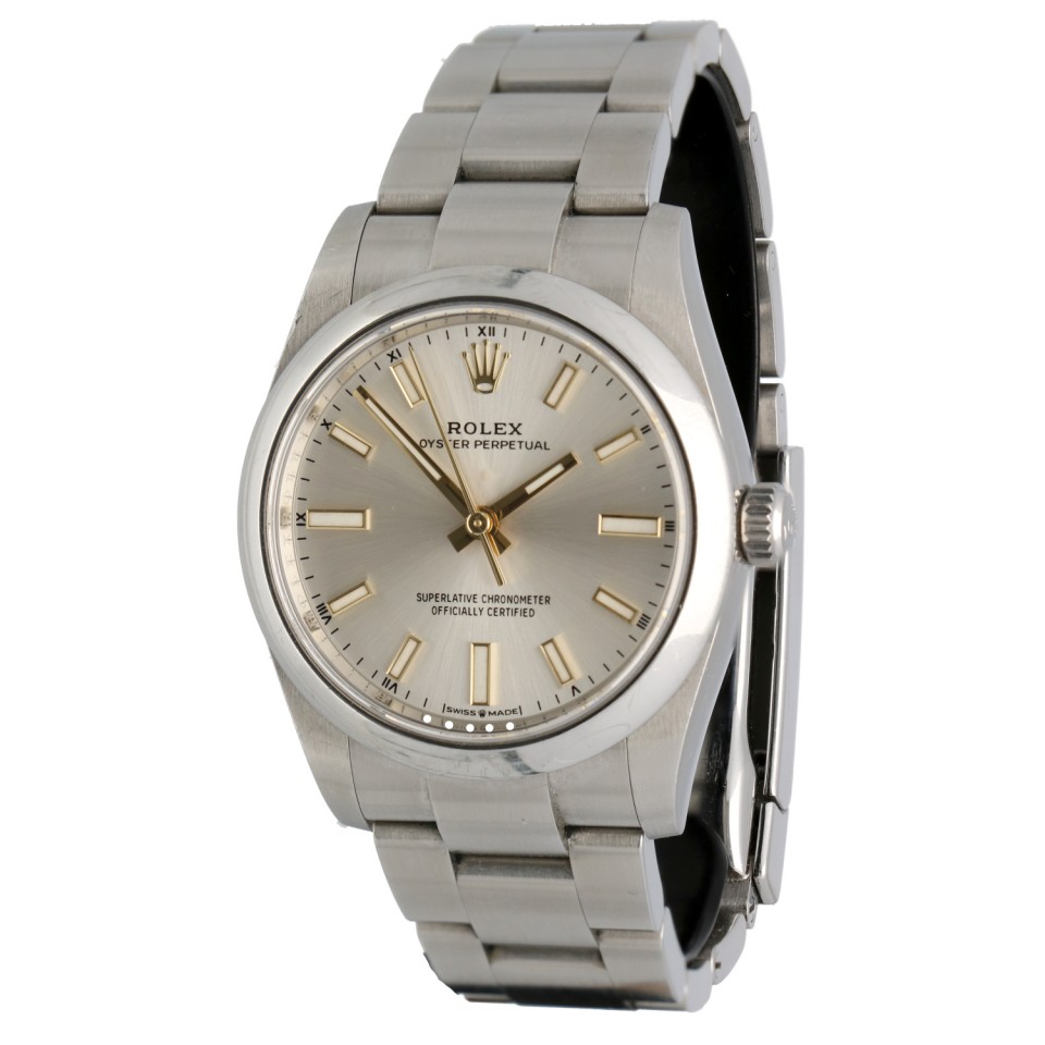 Rolex Oyster Perpetual 34 Ref: 124200 Full Set.