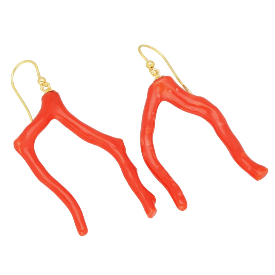 18 krt gouden oorhangers met bloedkoralen tak.