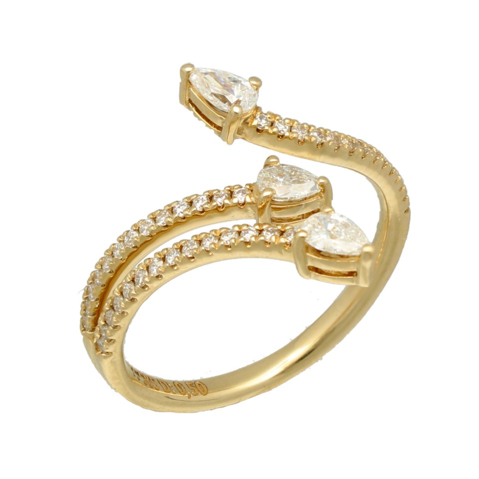 14 krt gouden slagring met diamant 0.50 Ct