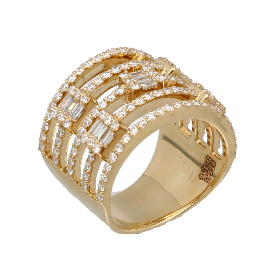 14 Krt. exclusieve ring vol diamanten.