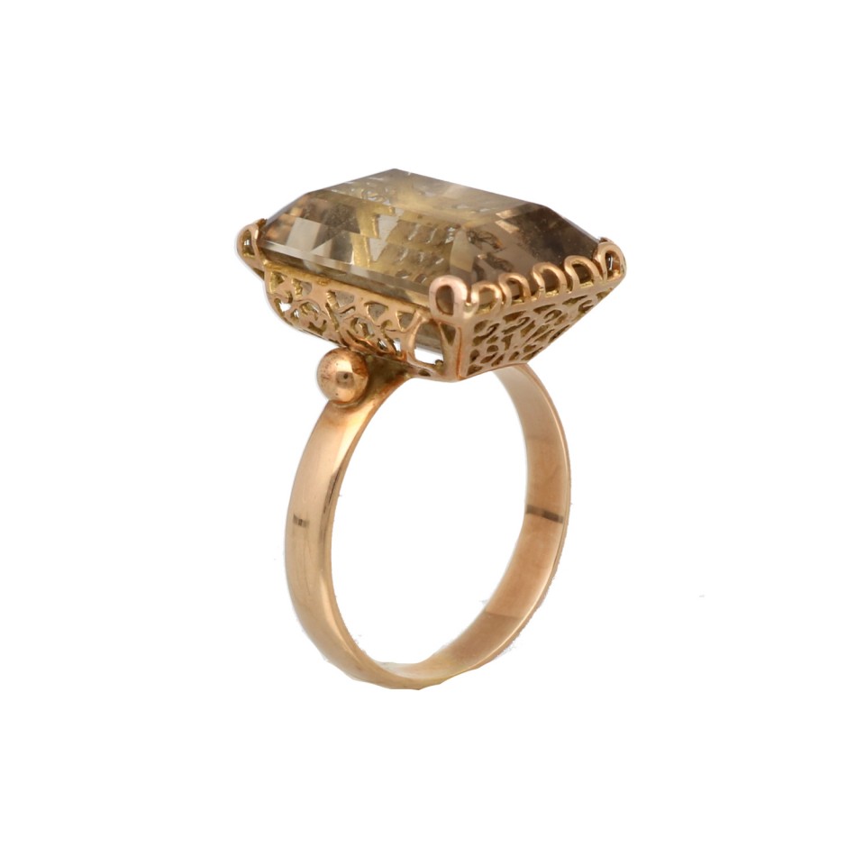 14Krt. gouden ring met grote Rook Topaas