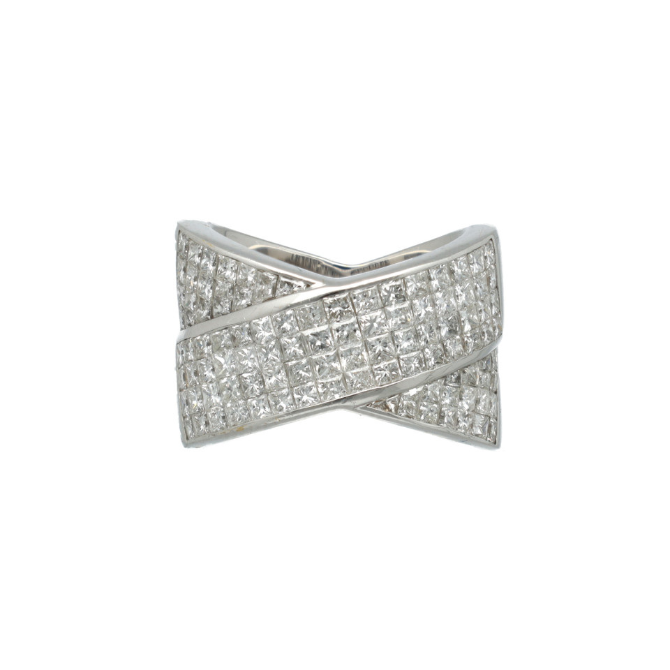 Witgouden ring  3.84Ct. Diamant
