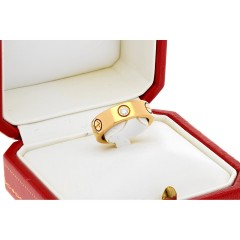 Cartier Love ring met 3 Brillanten.