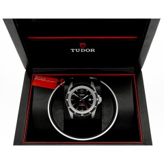 Tudor Grantour Date