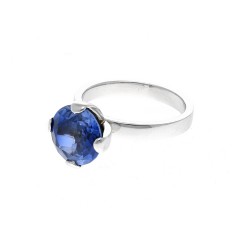 14 Krt. Witgouden ring gezet met Blauwe saffier 