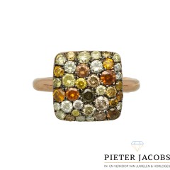18Krt. ''Fancy Color Diamond ring 1.57Ct. 