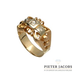 14 Krt. Antiek gouden ring bezet met Diamant Jaren '20