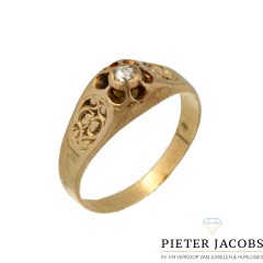 Antiek gouden ring met diamant.