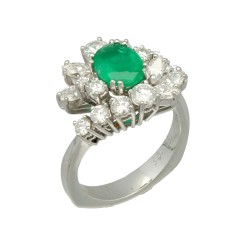 Witgouden entourage ring met Diamant en Smaragd