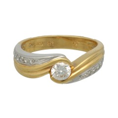 18 Krt. geelgouden slagring met briljanten. 0.30 ct