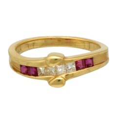 18Krt. gouden ring met Robijn & Diamant