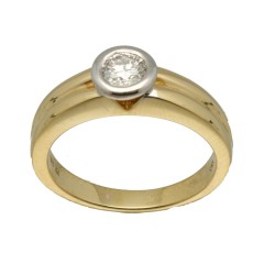 18 krt gouden Solitairring met Briljant van 0.45 Ct