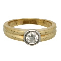 18 krt gouden Solitairring met Briljant van 0.45 Ct