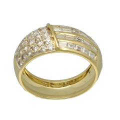 18 krt gouden ring bezet met Briljant en Baguette ca. 1 Ct.