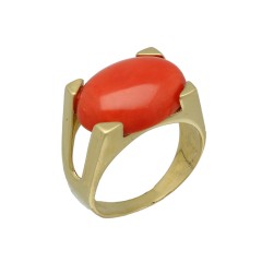 14Krt. Gouden ring met Bloedkoraal