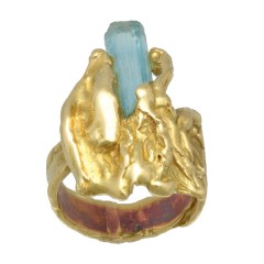 18 Krt. gouden handgemaakte ring met aquamarijn