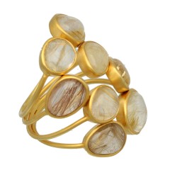 18 krt gouden handgemaakte ring met lichte rutiel quartz bezet