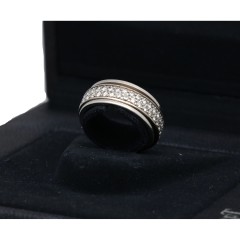 18Krt. Piaget Possession ring rondom briljant 1.22Ct. Medium model