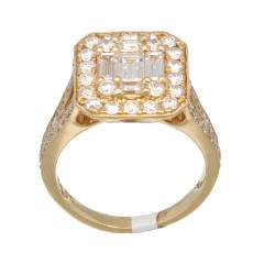 18KRt. gouden ring gezet met Briljant en Baguette 1.99Ct. 