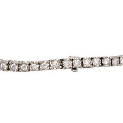 18 Krt. set by Gassan Trophy 26.84 Ct. Dia.