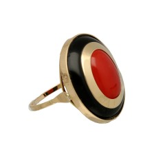 14 krt gouden ring met Koraal en Onyx.