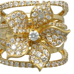 18Krt gouden 'Flower' ring gezet met Briljant 2.18Ct. 