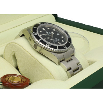Rolex Sea-Dweller 4000 Ref: 16600 NOS