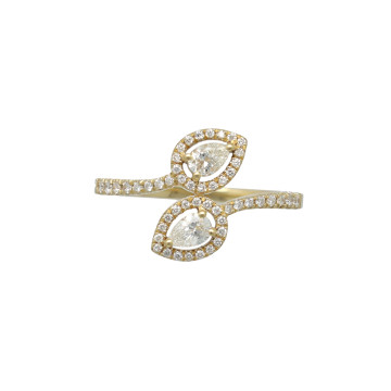 Geelgouden slag ring met Peervormige diamant