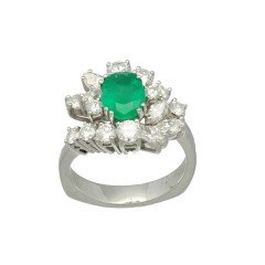 Witgouden entourage ring met Diamant en Smaragd