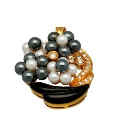 18 Krt. hanger parels-onix en briljanten.