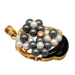 18 Krt. hanger parels-onix en briljanten.