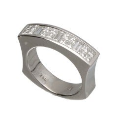 18 Krt. abstracte massieve diamanten ring.