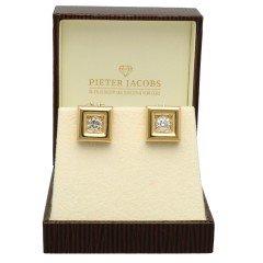 Geelgouden oorbellen bezet met 2 x 0.50 Ct