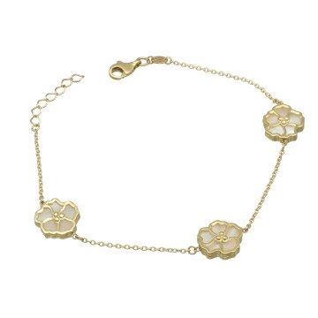 Geelgouden armband klaverblad met parelmoer